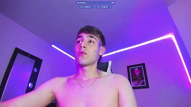 PapiNoha69 online show from March 9, 2026, 4:05 am