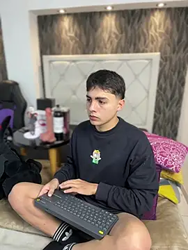 Samu Hott online show from February 23, 2026, 8:09 pm