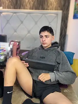 Samu Hott online show from February 20, 2026, 8:22 pm