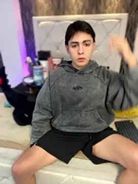 Samu Hott online show from February 13, 2026, 8:31 pm