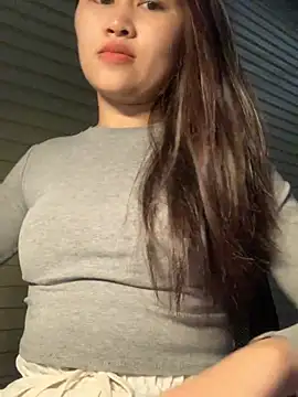 Snapshot of Luna_Babyyy chatting on March 12, 2026, 1:11 am Luna Babyyy online show from March 12, 2026, 1:11 am