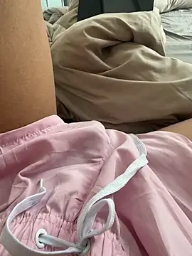 gold221298 online show from February 2, 2026, 7:07 am