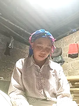lena-cute online show from May 2, 2026, 1:49 pm