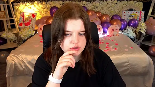 KristiFoxy online show from February 21, 2026, 2:08 pm