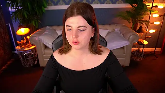 KristiFoxy online show from June 20, 2026, 12:32 pm