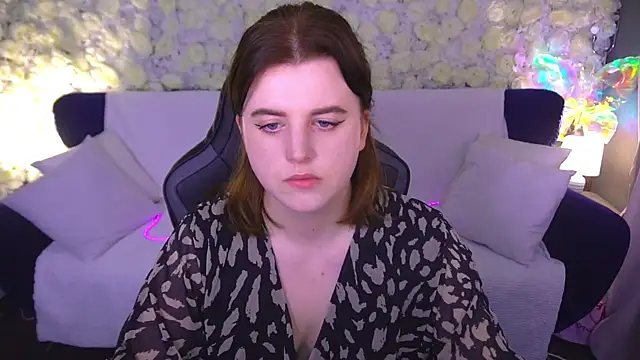 KristiFoxy online show from June 12, 2026, 12:25 pm