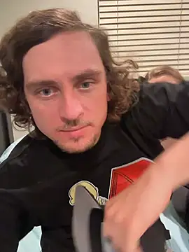 xxlivecouple online show from March 2, 2026, 5:08 am