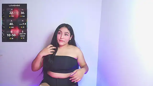 Lya dubois  online show from May 22, 2026, 10:52 pm