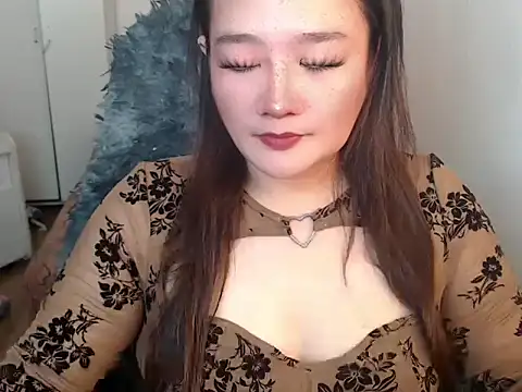 Snapshot of UrLovelyWetPussy chatting on February 21, 2026, 8:05 am UrLovelyWetPussy online show from February 21, 2026, 8:05 am