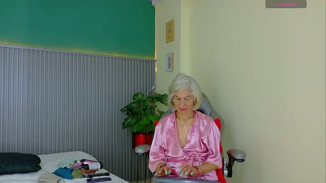 Snapshot of miss_monserrate01 chatting on June 20, 2026, 1:27 pm miss monserrate01 online show from June 20, 2026, 1:27 pm