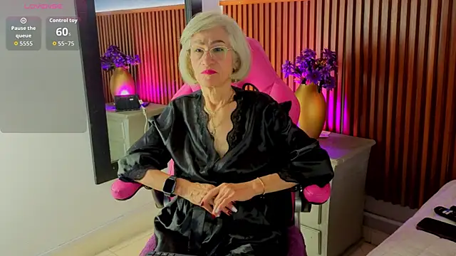 Snapshot of miss_monserrate01 chatting on May 19, 2026, 1:40 pm miss monserrate01 online show from May 19, 2026, 1:40 pm