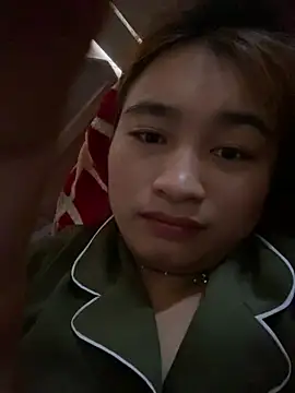 yuii-717 online show from April 23, 2026, 5:03 am