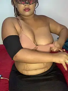 RedRos01 online show from July 15, 2026, 1:51 pm