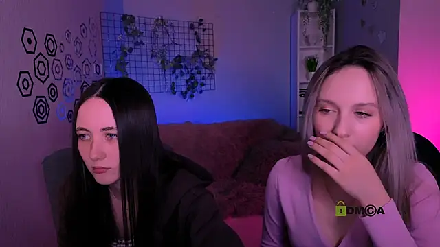 tiffani murr online show from April 8, 2026, 7:37 pm