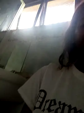 loveofpetitegirls34 online show from March 27, 2026, 6:33 am