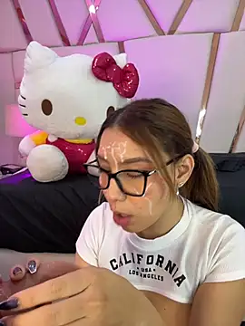 Snapshot of MelodyBloom_ chatting on July 28, 2026, 3:21 pm MelodyBloom online show from July 28, 2026, 3:21 pm
