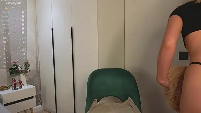 AnnaGreyss online show from February 5, 2026, 2:18 am