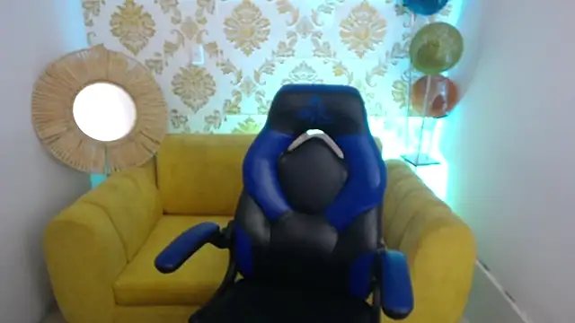 ALISS M  online show from March 18, 2026, 7:59 pm