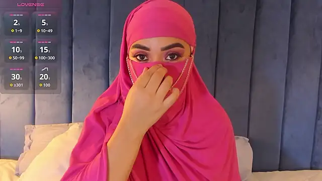 fatimarab   online show from February 19, 2026, 3:36 am