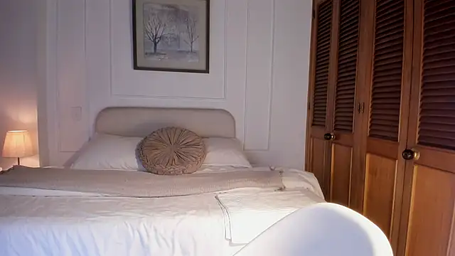 ConnieDeep online show from March 27, 2026, 9:43 am