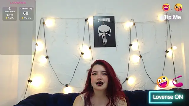 Snapshot of CarolRousee chatting on March 20, 2026, 8:21 pm CarolRousee online show from March 20, 2026, 8:21 pm