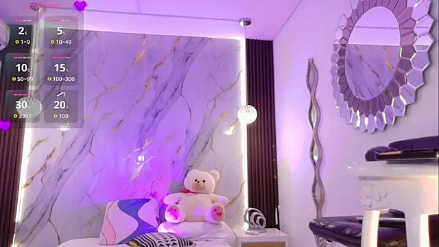Cinnamon Sue online show from June 25, 2026, 9:09 pm