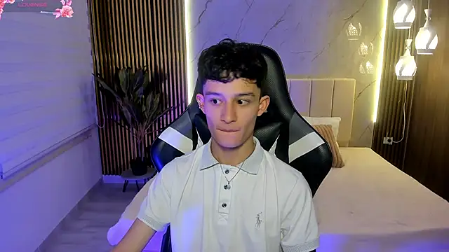 Patrick Howland  online show from February 15, 2026, 3:18 am