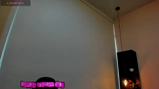 Snapshot of Raven_love chatting on March 7, 2026, 8:58 pm Raven love online show from March 7, 2026, 8:58 pm