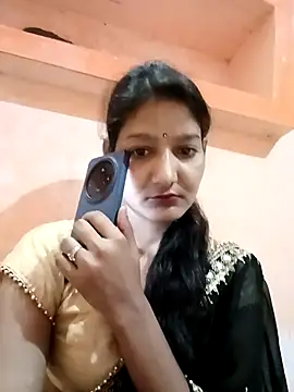 Ayesharani1 online show from May 5, 2026, 12:35 am