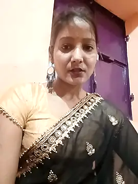 Ayesharani1 online show from April 12, 2026, 4:32 pm