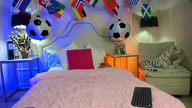 niicole garner online show from June 17, 2026, 4:39 pm