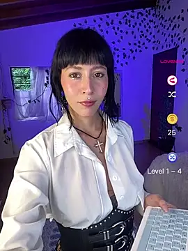 Capricornmystic1 online show from May 8, 2026, 8:23 pm