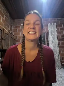 Loirinha surf online show from March 12, 2026, 2:06 am