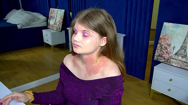 ChloeHalses online show from July 12, 2026, 5:03 pm