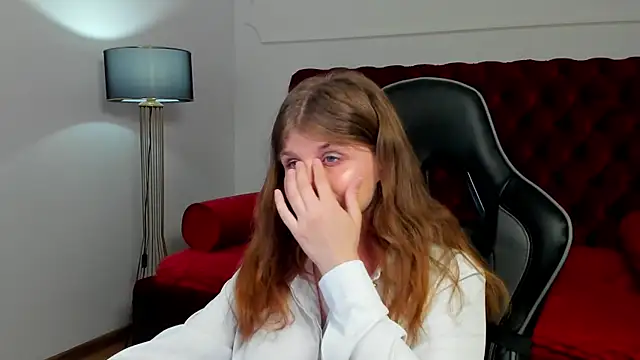 ChloeHalses online show from July 9, 2026, 5:12 pm