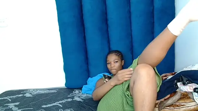 ForeverSexy  online show from March 10, 2026, 2:10 pm