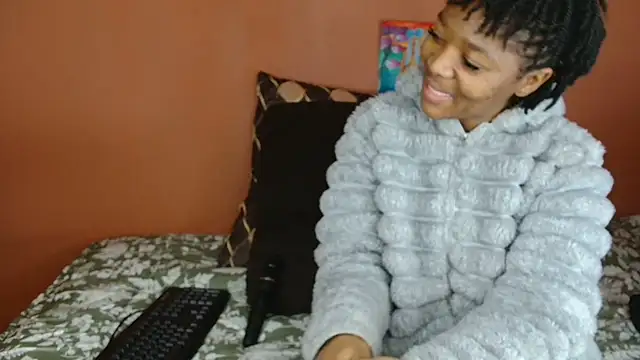 ForeverSexy  online show from June 25, 2026, 7:02 am