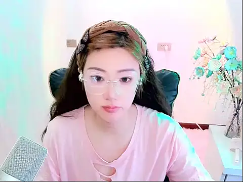 zhuzhu-66 online show from June 3, 2026, 1:23 pm