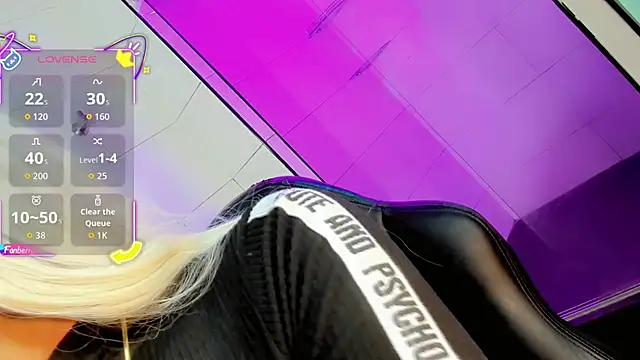 Maddye Fox online show from June 21, 2026, 3:23 am