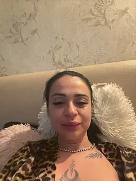 BrianaBloom online show from April 27, 2026, 1:14 am