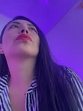 Emma Sanz   online show from March 26, 2026, 1:20 pm