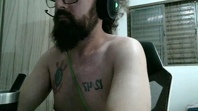 Redlovecouple online show from February 12, 2026, 3:12 pm