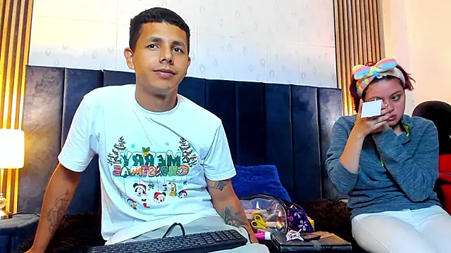 Snapshot of AnnyAndDimitry chatting on February 5, 2026, 12:23 pm AnnyAndDimitry online show from February 5, 2026, 12:23 pm