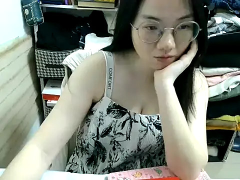 Snapshot of xiaoxiaowan11 chatting on March 1, 2026, 11:21 am xiaoxiaowan11 online show from March 1, 2026, 11:21 am