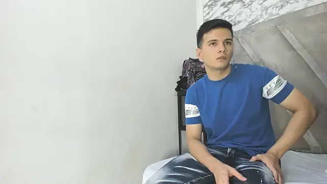 GoldenBoyM online show from February 4, 2026, 2:50 am