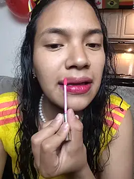 Snapshot of Julieta_Parker chatting on June 12, 2026, 1:47 am Julieta Parker online show from June 12, 2026, 1:47 am