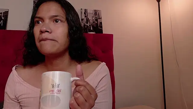 Julieta Parker online show from May 2, 2026, 2:39 am