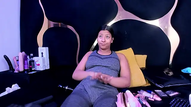 Snapshot of Vaneline2 chatting on June 3, 2026, 2:33 pm Vaneline2 online show from June 3, 2026, 2:33 pm