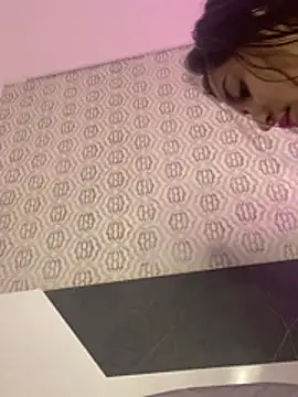 Mia rivers   online show from June 14, 2026, 2:24 am