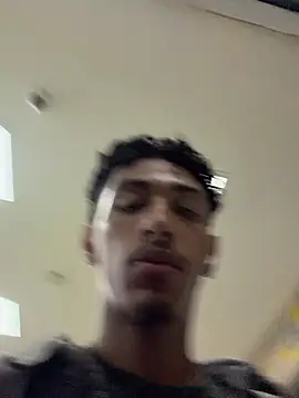 Snapshot of Leon_Creed chatting on February 23, 2026, 12:45 am Leon Creed online show from February 23, 2026, 12:45 am